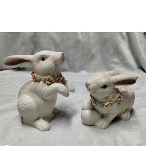 K's Collection‎ Porcelain Bunny Rabbit Figurine Set White Floral Collar Easter